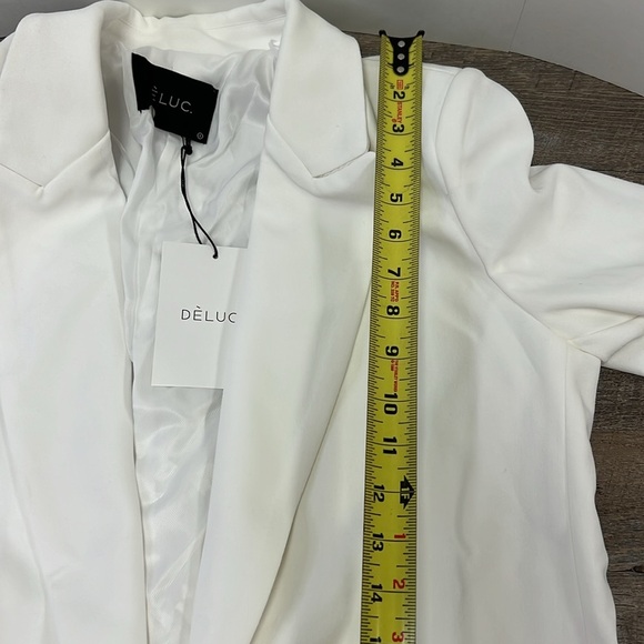 NWT Deluc Women’s White Ruched Convertible Sleeve Blazer Size Small - Picture 10 of 11